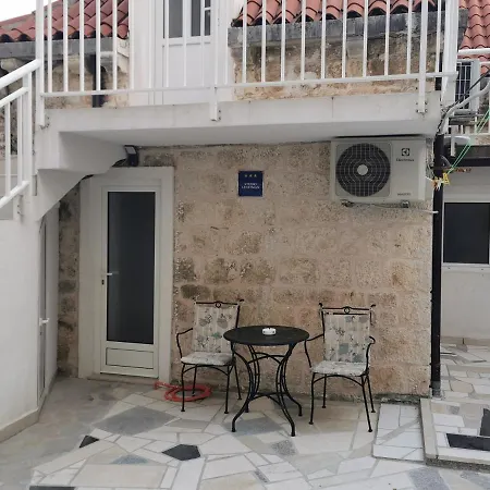 Nanna's Little Paradise Apartman